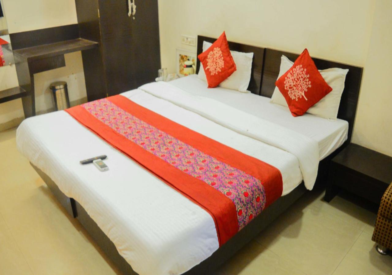 Hotel Royal Palace Ujjain Exterior foto